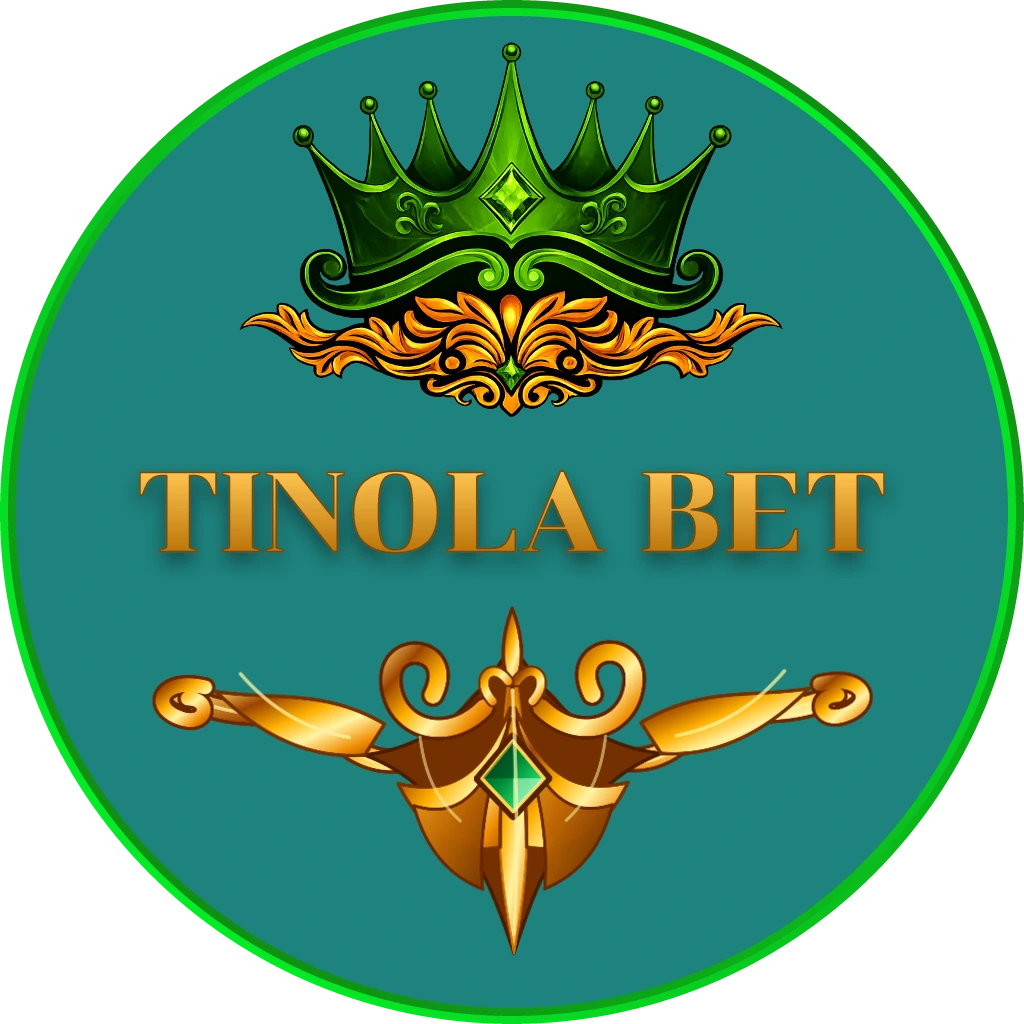 Kaakit-akit na babaeng nasa casino na nakasuot ng kumikislap na damit na nakatayo sa harap ng nagniningning na gulong ng roleta na may lumilipad na mga tsip na sumasalamin sa marangyang kapaligiran ng paglalaro ng TINOLA BET sa Pilipinas